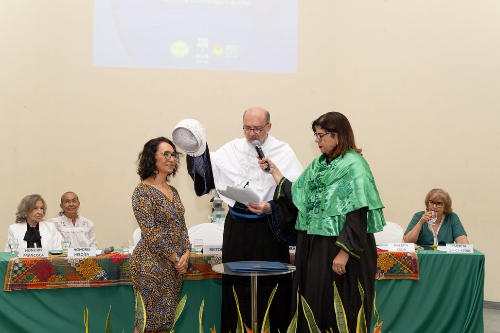 Solenidade Honoris Causa e Professoras Eméritas Enfermagem
