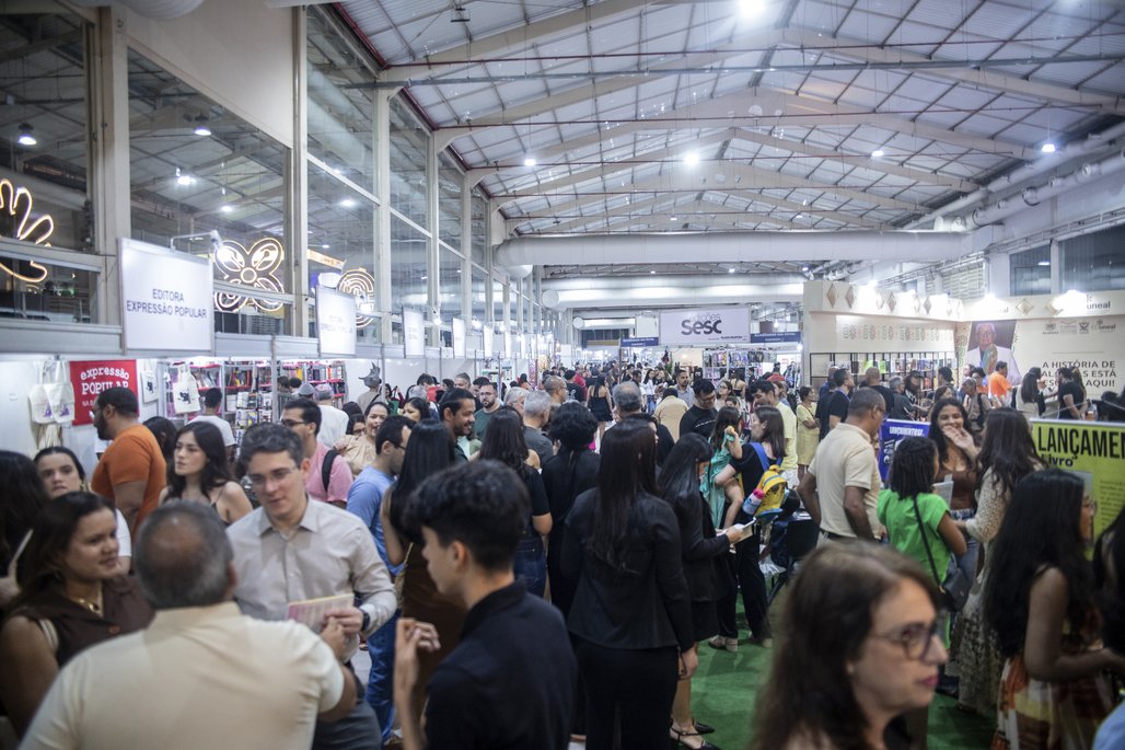 Bienal do Livro de lagoas 2025 \u002D dia 2 \u002D 01/11
