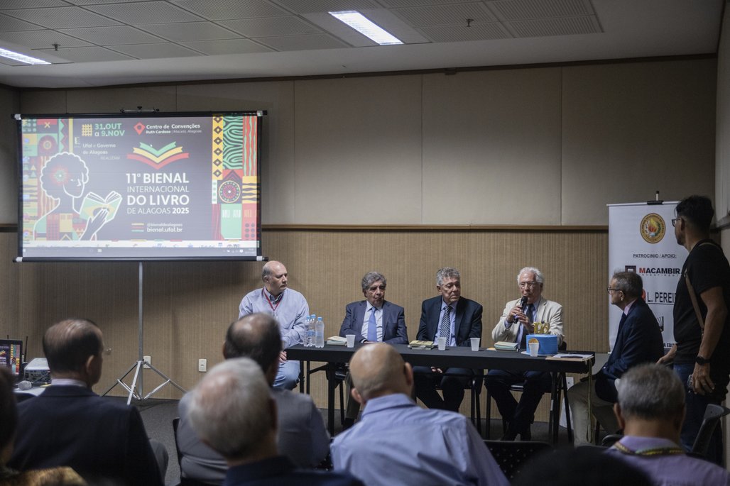 Bienal do Livro de lagoas 2025 \u002D dia 2 \u002D 01/11