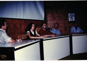 DEBATE SOBRE DIREITOS HUMANOS COM O REPRESENTANTE DO MOVIMENTO GAY BAIRRO LUIZ NOTT