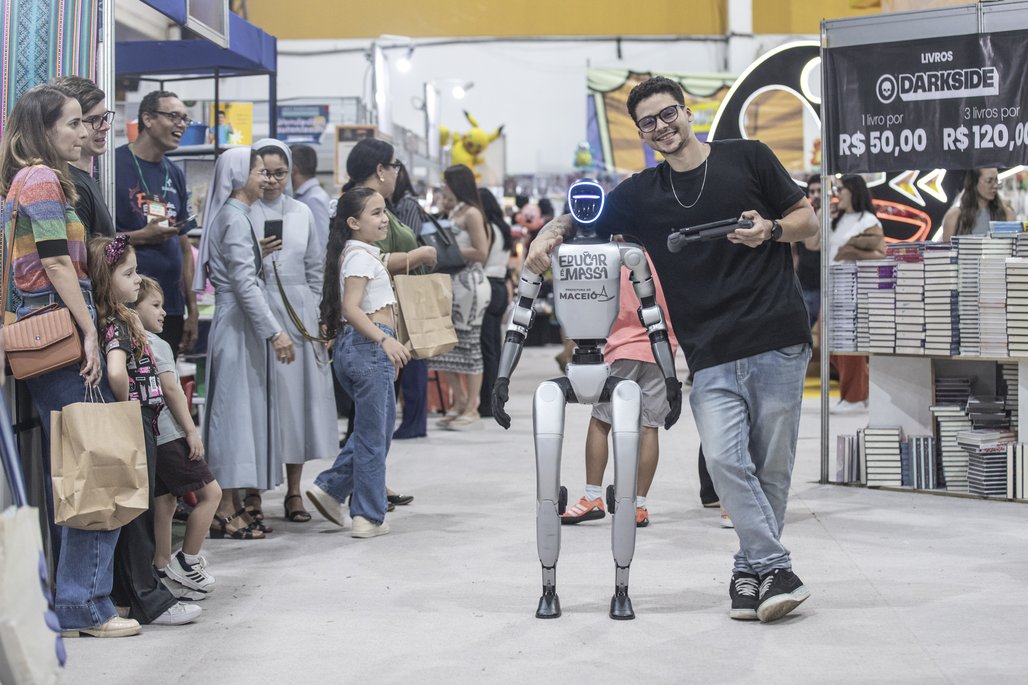 Bienal do Livro de Alagoas 2025 \u002D dia 7 \u002D 06/11