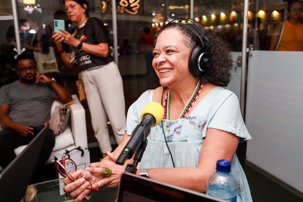 Bienal do Livro de lagoas 2025 \u002D dia 2 \u002D 01/11