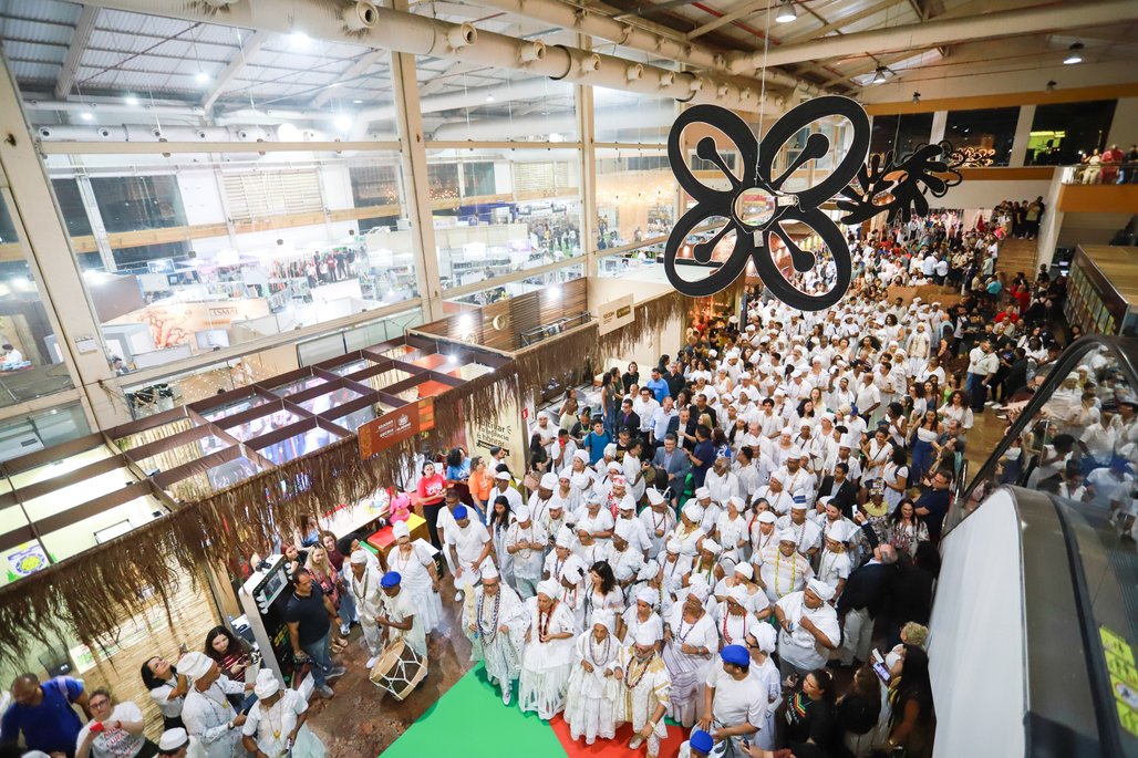 Bienal do Livro de lagoas 2025 \u002D dia 1 \u002D 31/10