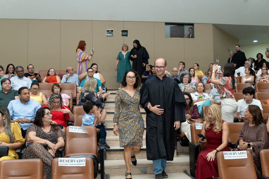 Solenidade Honoris Causa e Professoras Eméritas Enfermagem