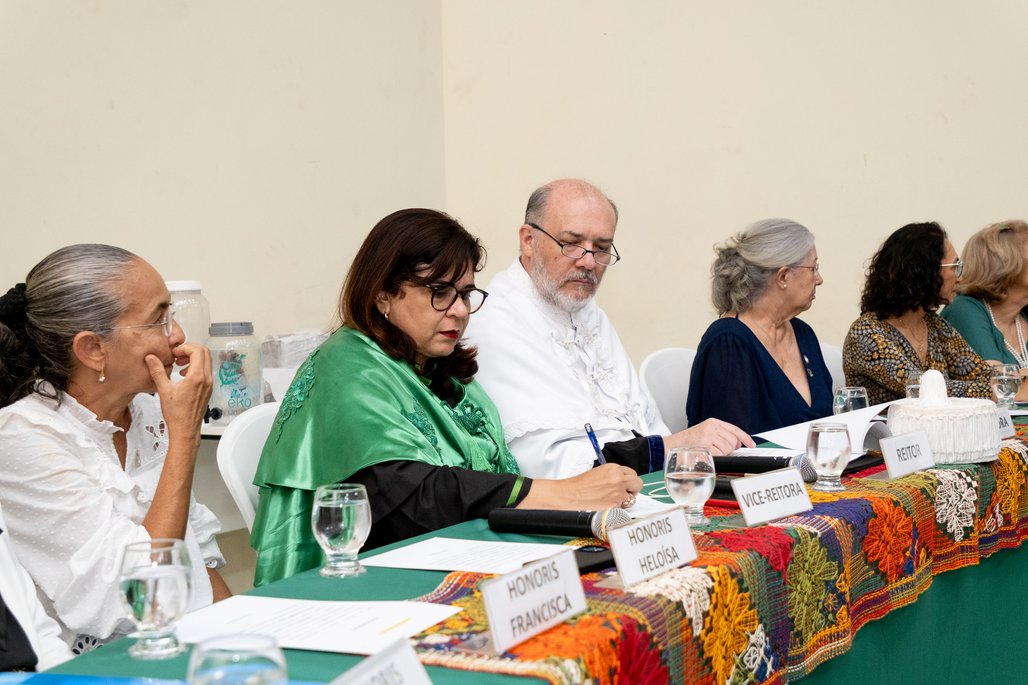 Solenidade Honoris Causa e Professoras Eméritas Enfermagem