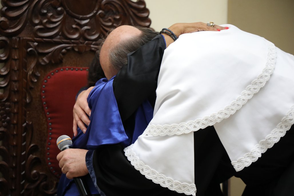 Doutor Honoris Causa \u002D Profa Cida