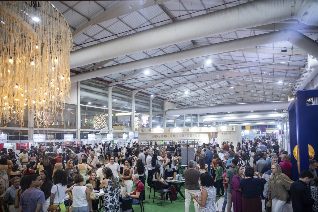 Bienal do Livro de lagoas 2025 \u002D dia 2 \u002D 01/11