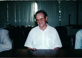PROFESSOR NICOLAS VALE