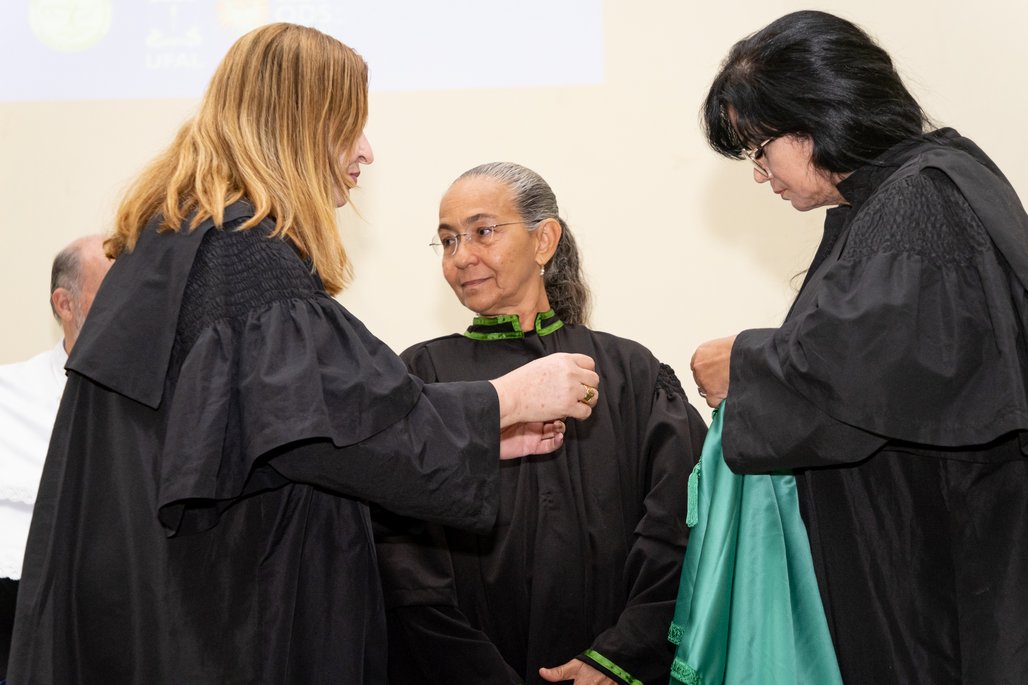 Solenidade Honoris Causa e Professoras Eméritas Enfermagem