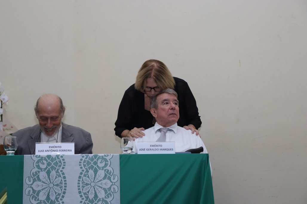 Solenidade Título Professor Emérito ICBS