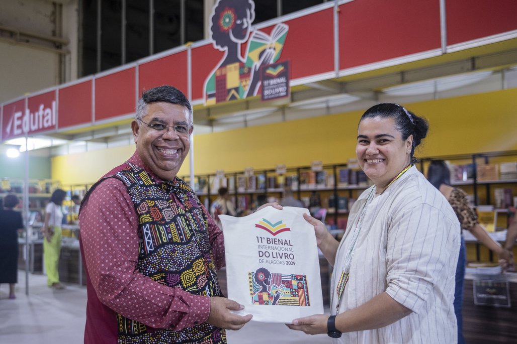 Bienal do Livro de lagoas 2025 \u002D dia 2 \u002D 01/11