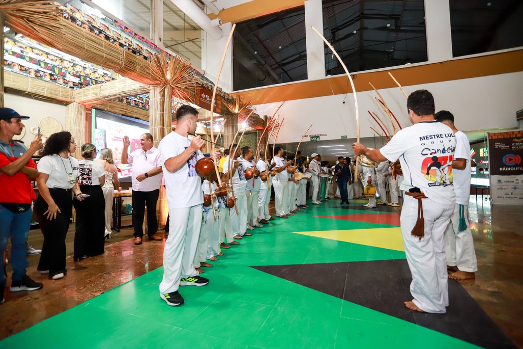 Bienal do Livro de lagoas 2025 \u002D dia 2 \u002D 01/11