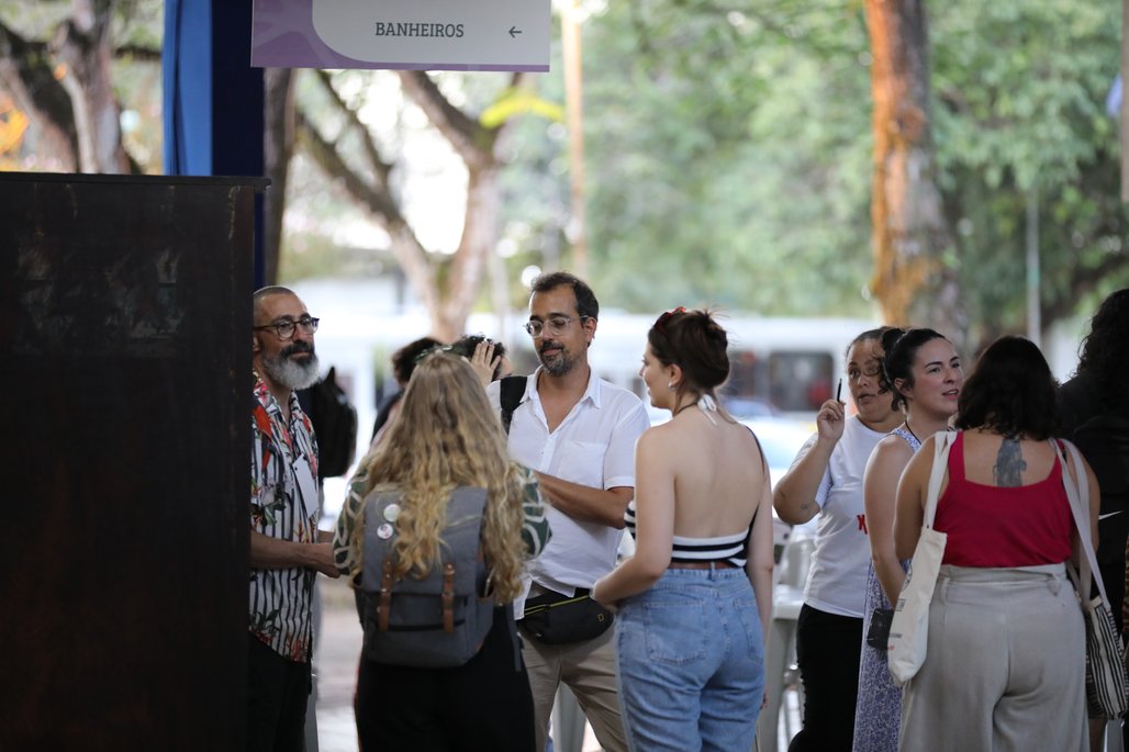 X Esocite \u002D Abertura