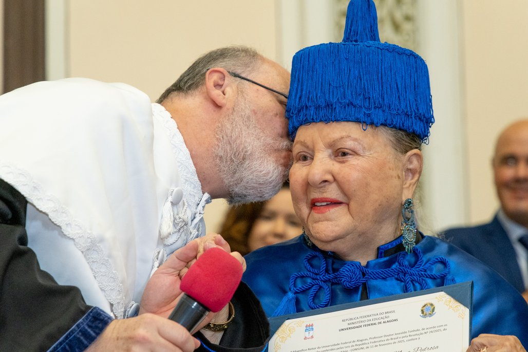 Solenidade de Honoris Causa de Tânia Maya Pedrosa