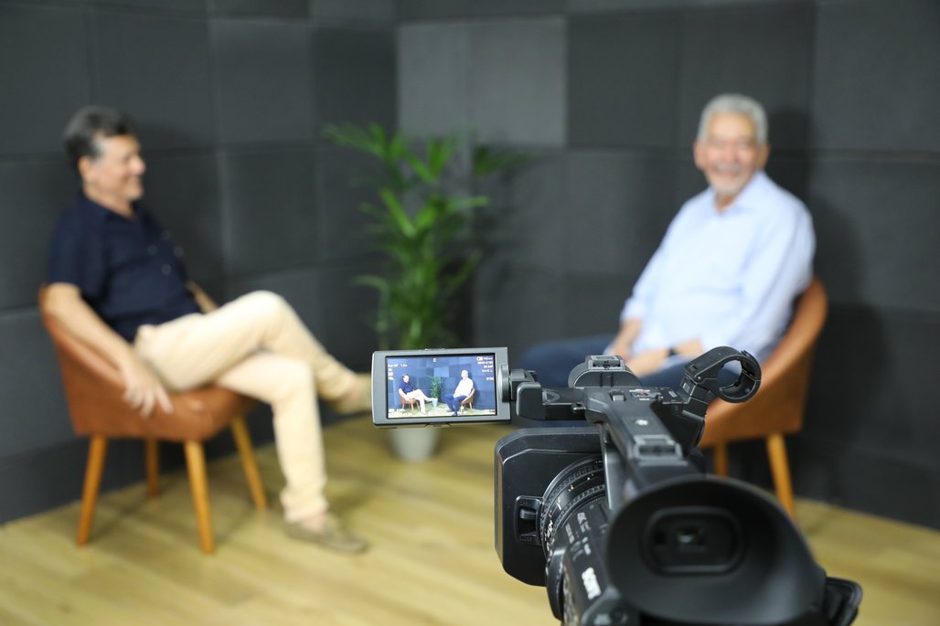 Entrega de equipamentos e laboratórios para COS e ICBS