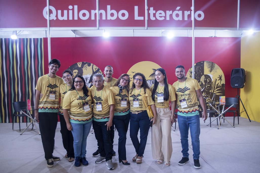 Bienal do Livro de lagoas 2025 \u002D dia 31/10 Adriano arantos