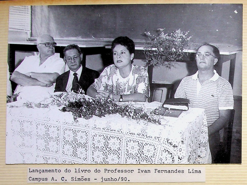 1AF49.1 \u002D 710.1 \u002D COLETÂNEA DE FOTOS \u002D EVENTOS DE \u002D REITORA DELZA GITAÍ