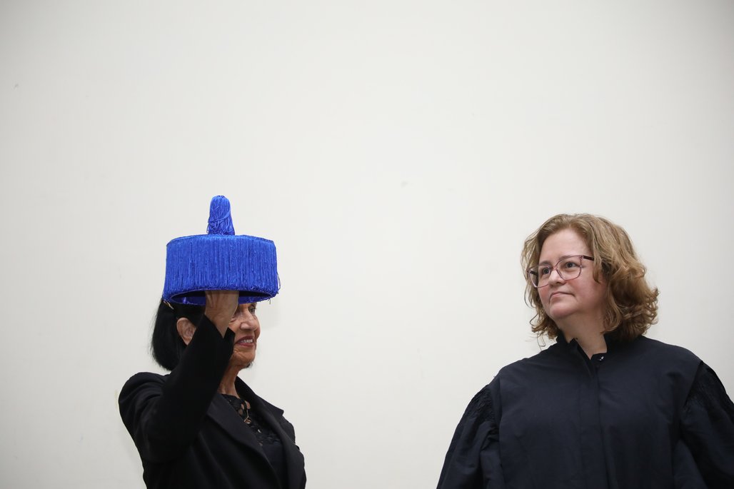 Doutor Honoris Causa \u002D Profa Cida