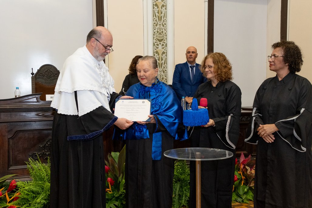 Solenidade de Honoris Causa de Tânia Maya Pedrosa