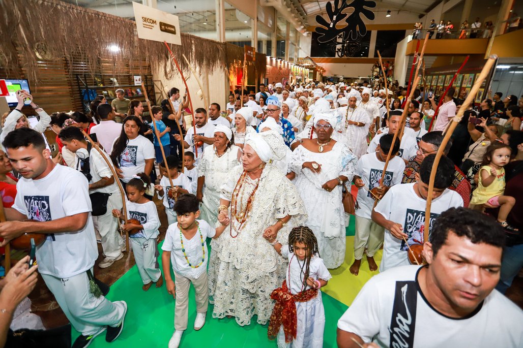 Bienal do Livro de lagoas 2025 \u002D dia 2 \u002D 01/11