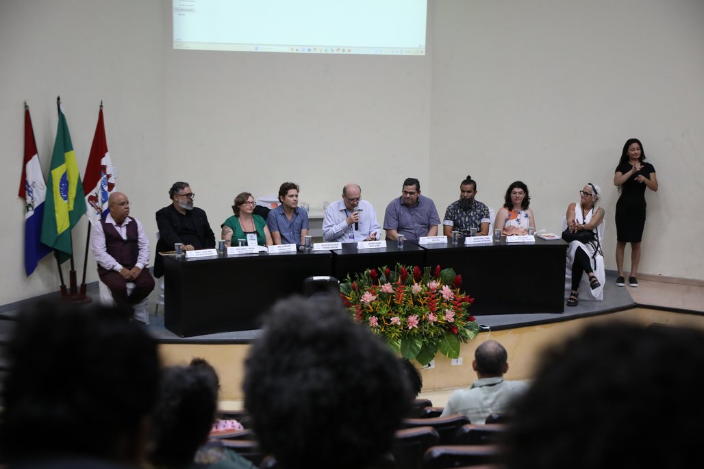 X Esocite \u002D Abertura