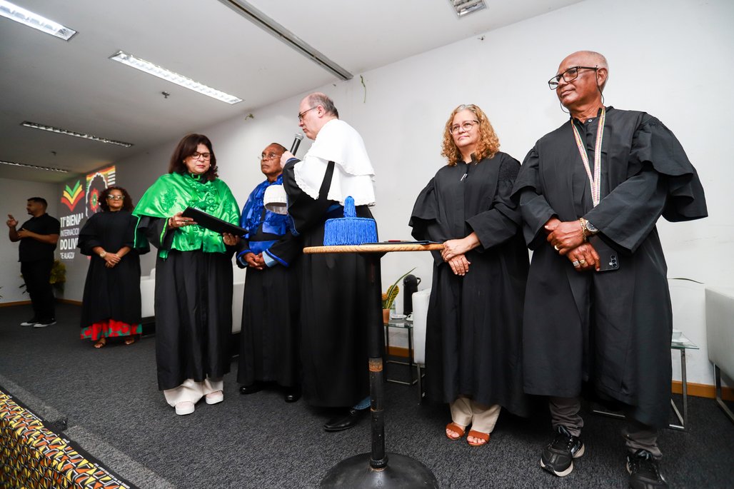 Bienal do Livro de lagoas 2025 \u002D dia 2 \u002D 01/11