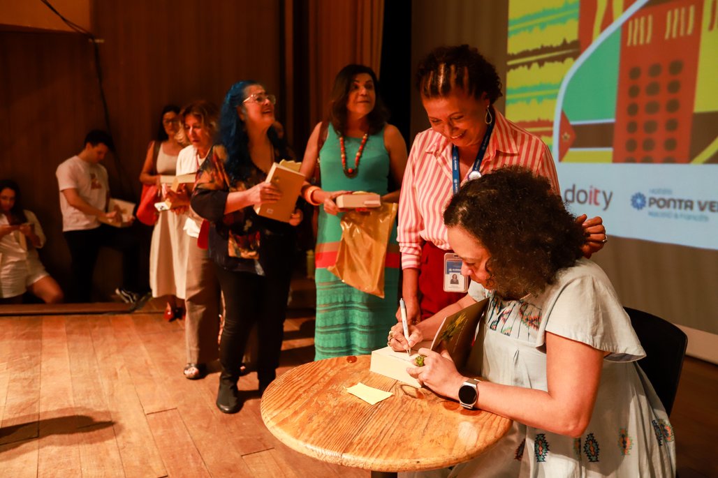 Bienal do Livro de lagoas 2025 \u002D dia 2 \u002D 01/11