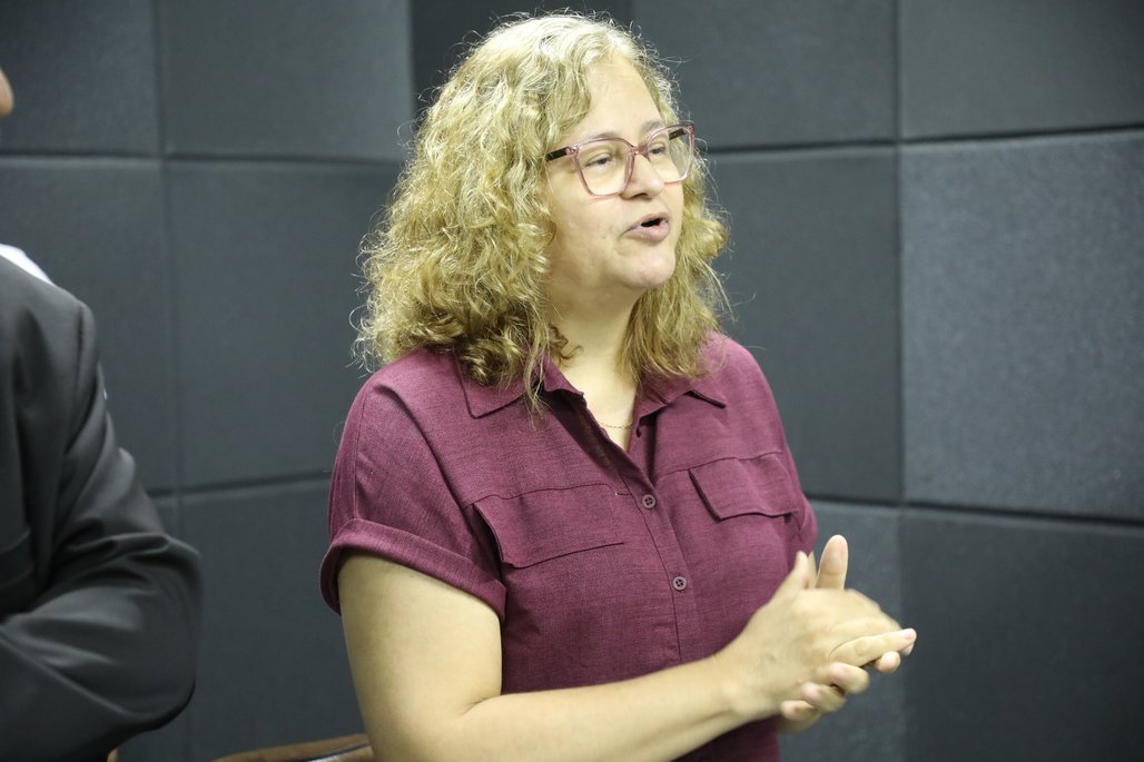 Entrega de equipamentos e laboratórios para COS e ICBS