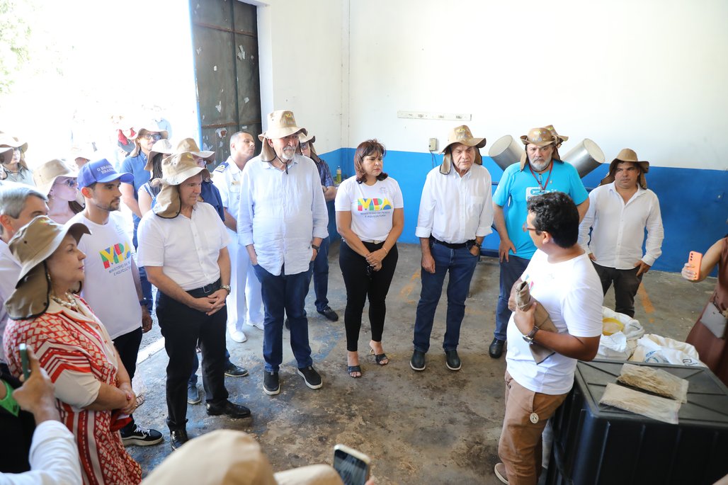 Visita do Ministro André de Paula (Pesca e Aquicultura) ao CECA