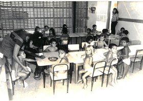 CRECHE REFEIÇÃO DAS CRIANÇAS