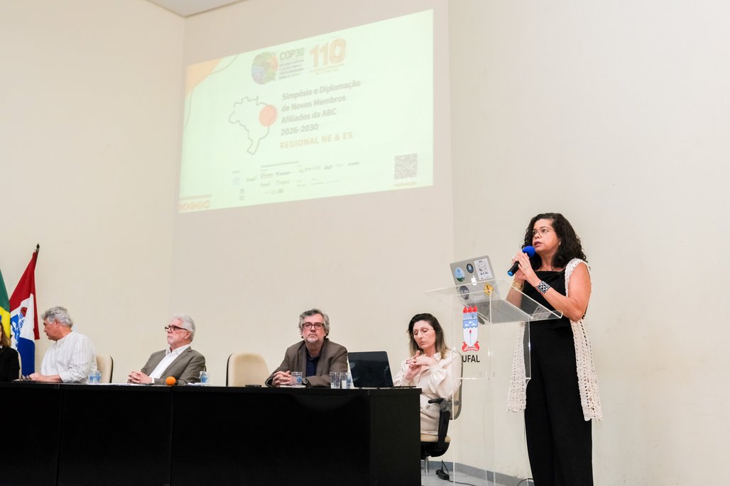 Ufal sedia diplomação de novos afiliados da Academia Brasileira de Ciências