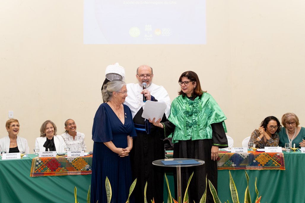 Solenidade Honoris Causa e Professoras Eméritas Enfermagem