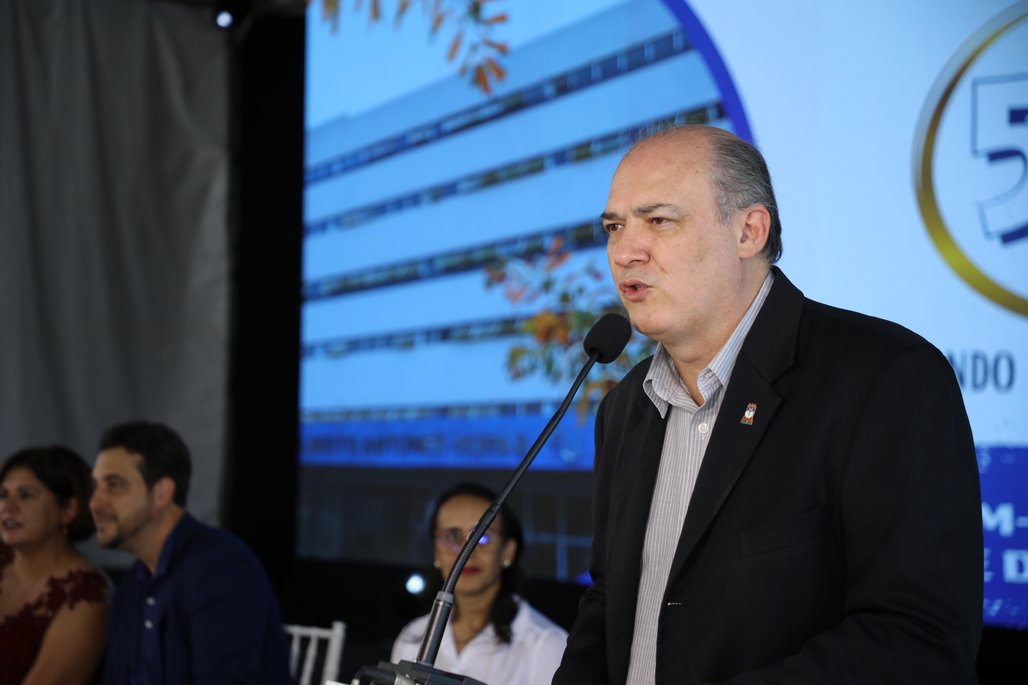 50 anos HU