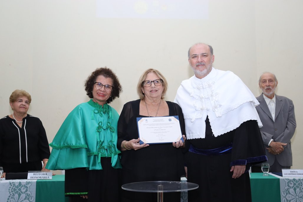 Solenidade Título Professor Emérito ICBS