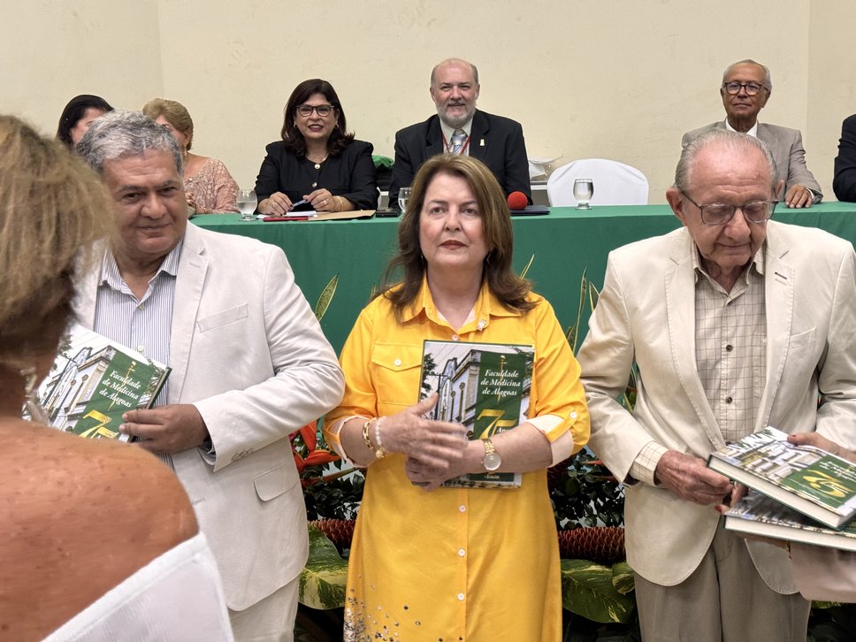 75 anos Famed