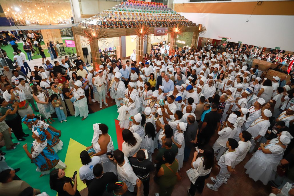 Bienal do Livro de lagoas 2025 \u002D dia 1 \u002D 31/10