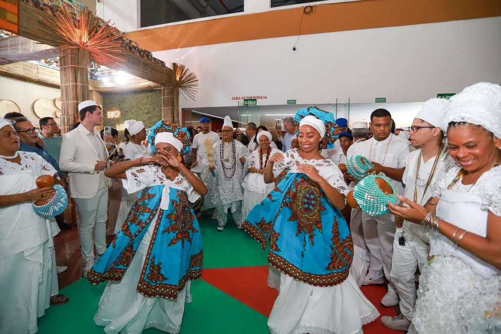 Bienal do Livro de lagoas 2025 \u002D dia 1 \u002D 31/10