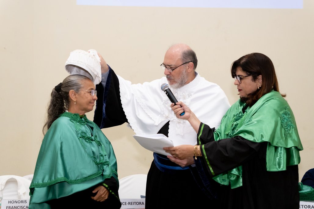 Solenidade Honoris Causa e Professoras Eméritas Enfermagem