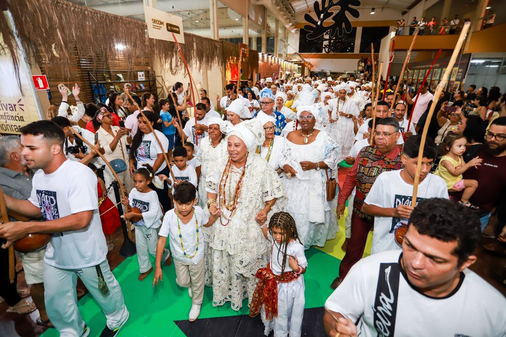 Bienal do Livro de lagoas 2025 \u002D dia 2 \u002D 01/11