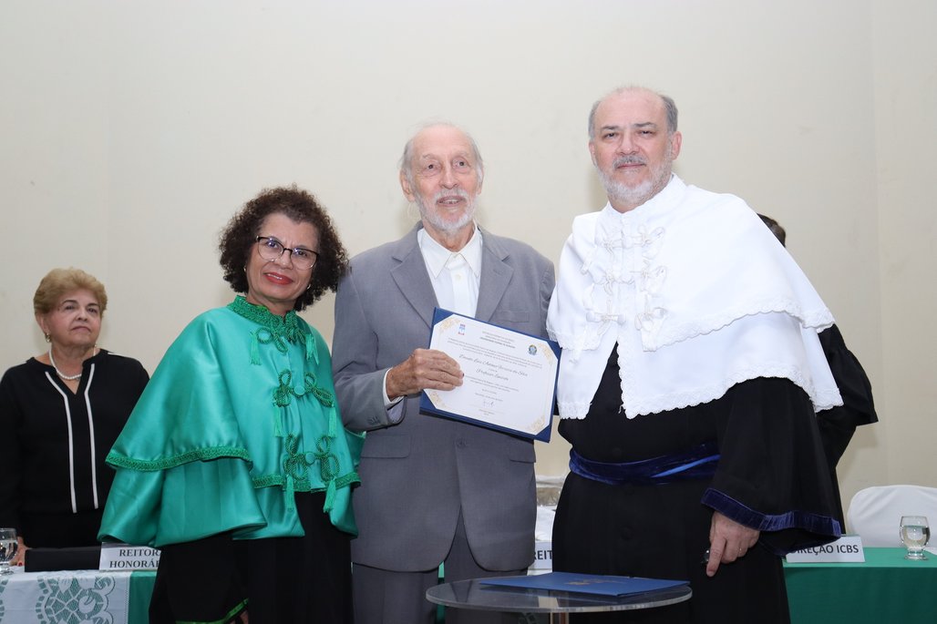 Solenidade Título Professor Emérito ICBS