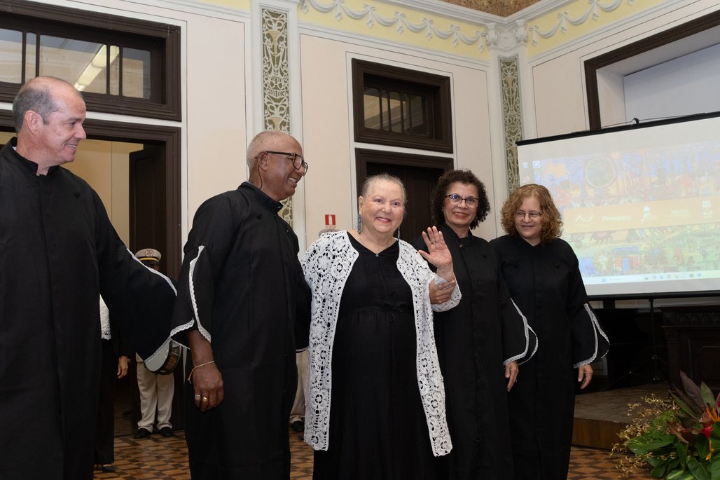 Solenidade de Honoris Causa de Tânia Maya Pedrosa