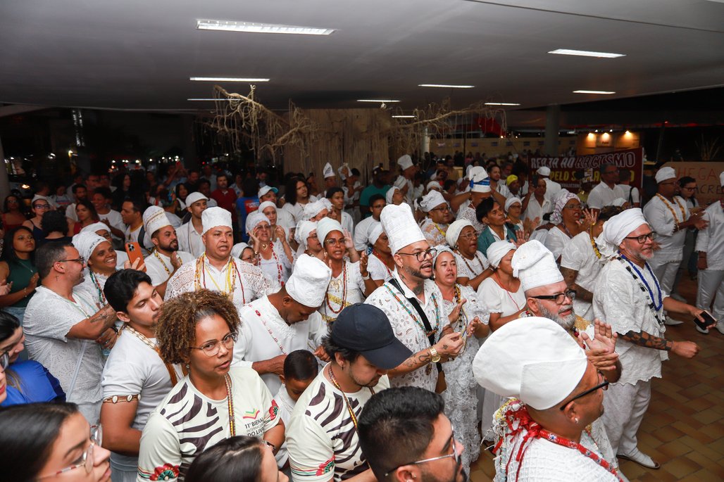 Bienal do Livro de lagoas 2025 \u002D dia 1 \u002D 31/10