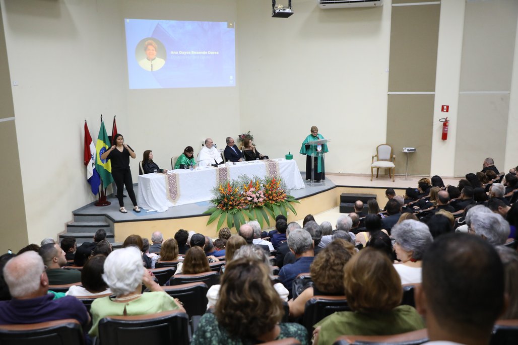 Solenidade de Honoris Causa da reitora Ana Dayse
