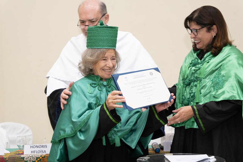 Solenidade Honoris Causa e Professoras Eméritas Enfermagem