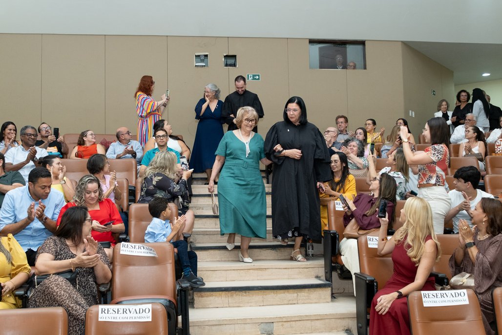 Solenidade Honoris Causa e Professoras Eméritas Enfermagem