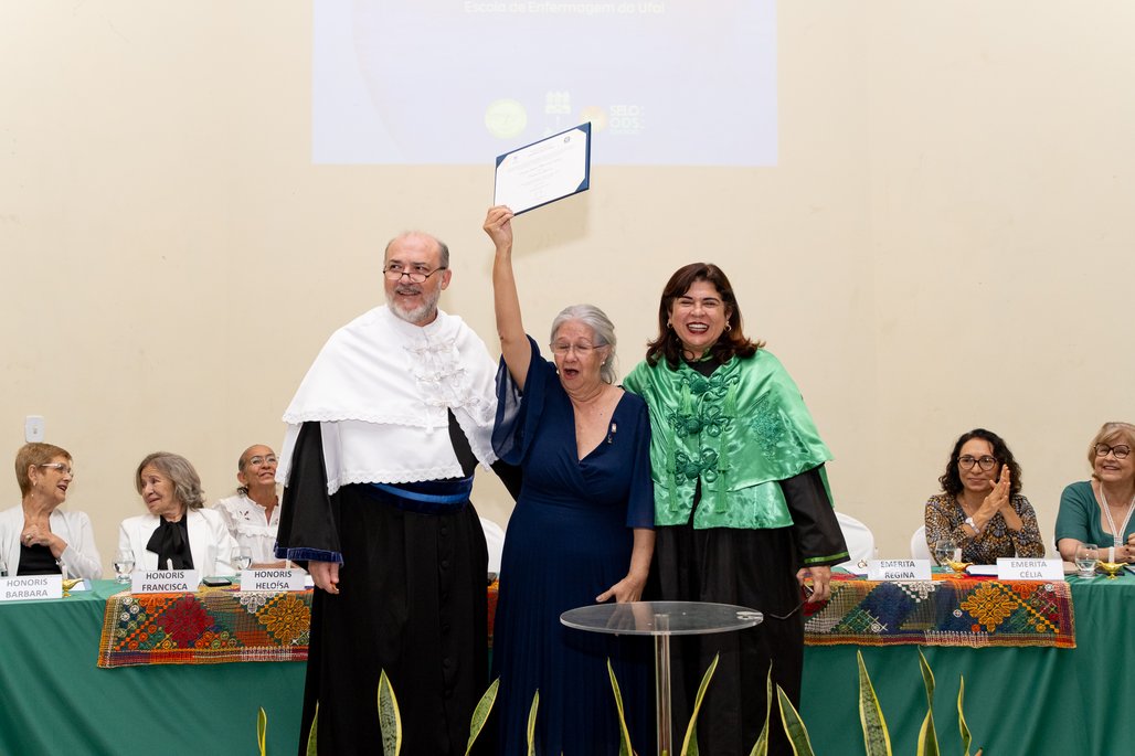 Solenidade Honoris Causa e Professoras Eméritas Enfermagem