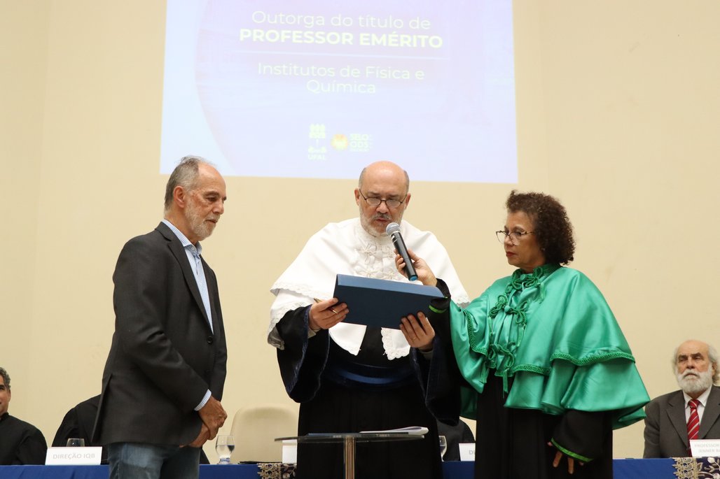 Solenidade Título Professor Emérito Instituto de Física e Química