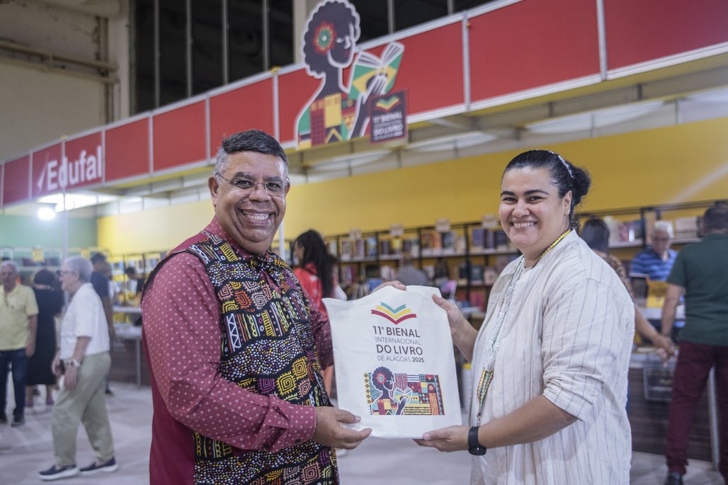 Bienal do Livro de lagoas 2025 \u002D dia 2 \u002D 01/11