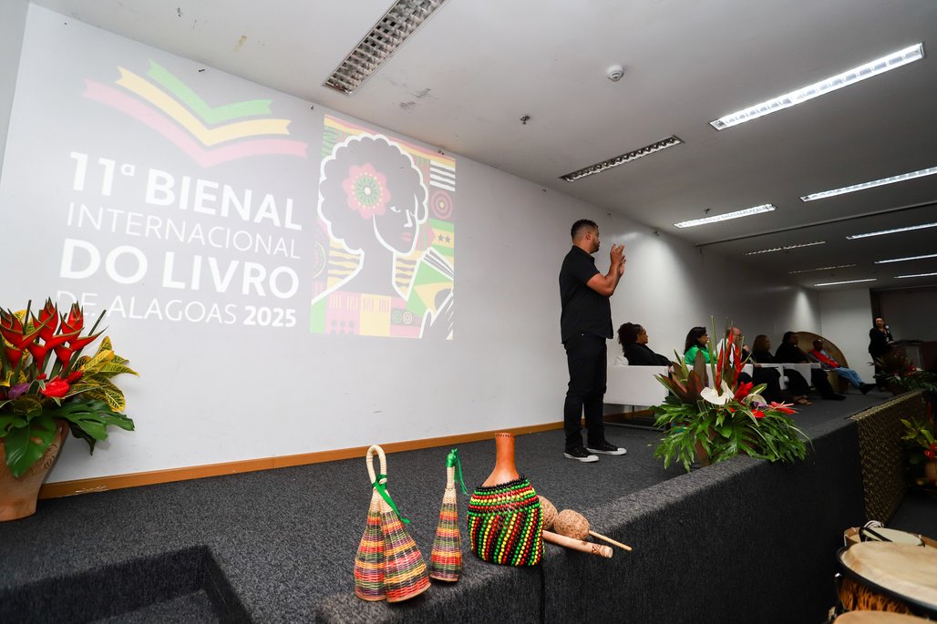 Bienal do Livro de lagoas 2025 \u002D dia 2 \u002D 01/11