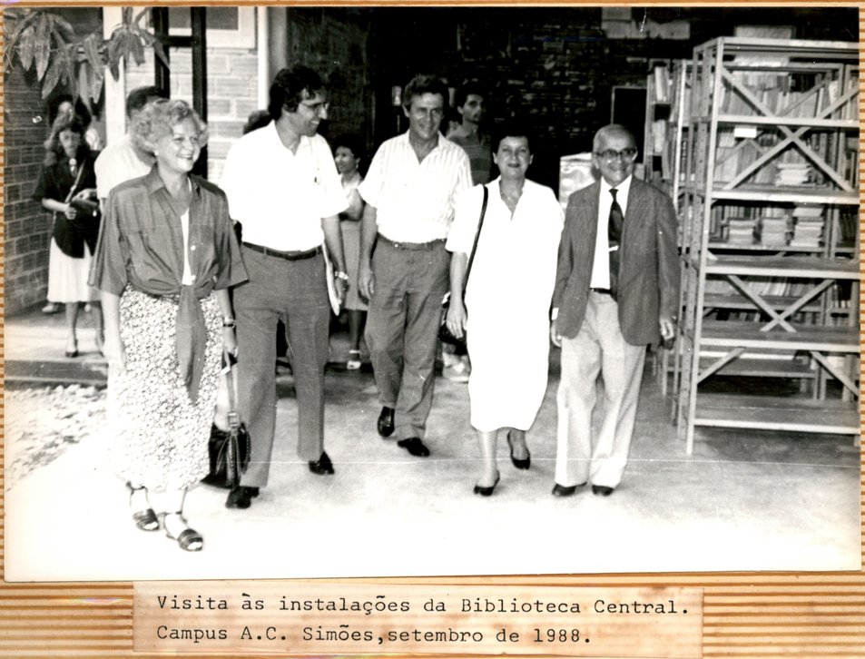 6AF49.6 \u002D 710.1 \u002D ÁLBUM VERDE RANHURA 1 \u002D EVENTOS \u002D REITORA DELZA GITAÍ